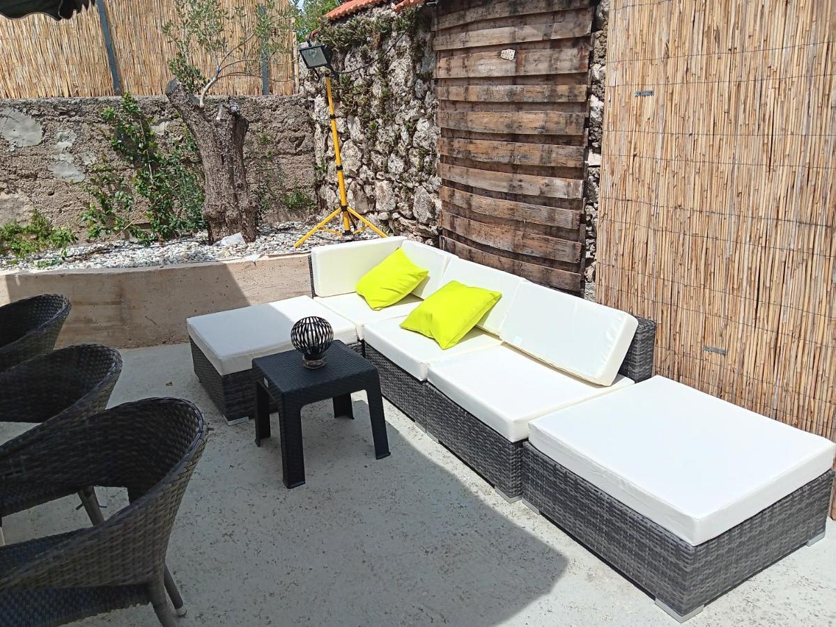 Nika Villa Bilice Exterior photo